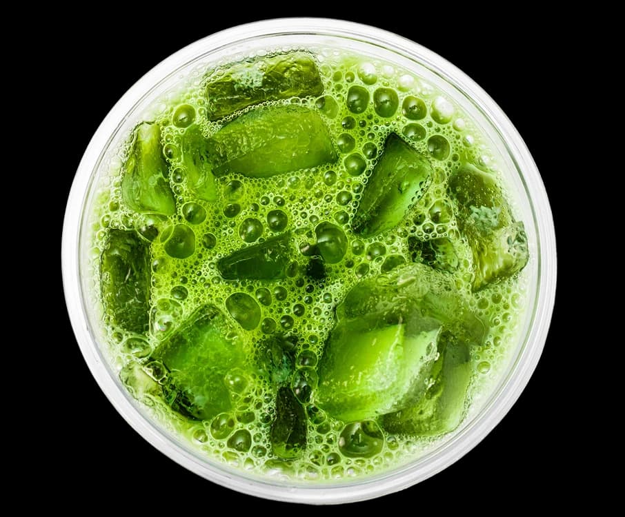 Iced matcha drink